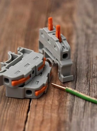 Клемма проходная СК-412-2 на дин-рейку 2полюса (0.5-4мм) HLT Клемма проходная СК-412-2 на дин-рейку 2полюса (0.5-4мм) HLT