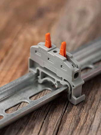 Клемма проходная СК-412-2 на дин-рейку 2полюса (0.5-4мм) HLT Клемма проходная СК-412-2 на дин-рейку 2полюса (0.5-4мм) HLT